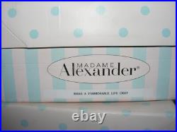 Madame Alexander 2009 21 CISSY Doll A FASHIONABLE LIFE #50040 LE 120/125