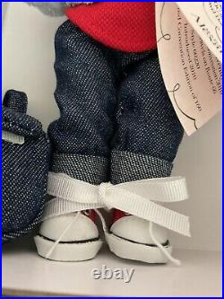 Madame Alexander 2010 MADC St Louis Convention Gateway Arch Wendy 8 Doll #60220