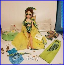 Madame Alexander 21 Cissy Daisy Resort in Box with Accessories Ltd. Ed. 1997