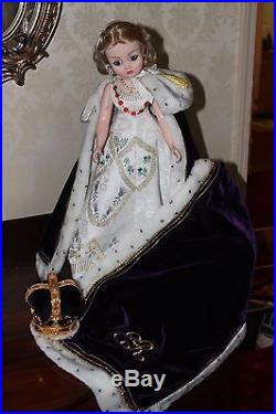 Madame Alexander 21 Queen Elizabeth Recessional