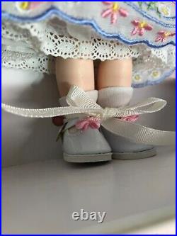 Madame Alexander 36625 Anniversary Bouquet 8 Doll With Box, Accessories, COA