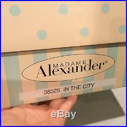 Madame Alexander 38325 Cissy In The City Doll Original Box 19