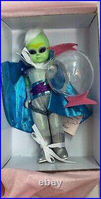 Madame Alexander 65530 Roswell Alien 7 Doll With Box, Accessories, COA & Tags