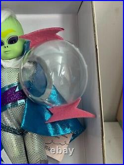 Madame Alexander 65530 Roswell Alien 7 Doll With Box, Accessories, COA & Tags