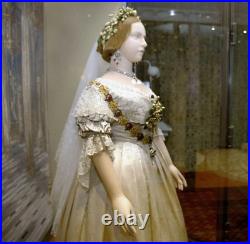 Madame Alexander 66605 Queen Victoria 10 Doll 2013 LE 250 Brand New NRFB Mint