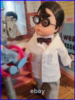 Madame Alexander 8 Doctor C. More, Eye Doctor DIORAMA