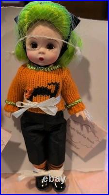 Madame Alexander 8 Halloween Gift Set, Maggie & Wendy Pre-owned NOT USED