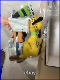 Madame Alexander 8 Wendy Loves Goofy And Pluto, Fully Articulated New In Box