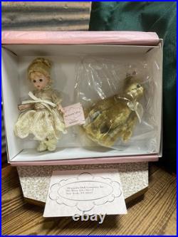Madame Alexander Antique Chaos The Bear & Wendy 36460 8 Doll With Box Accessories