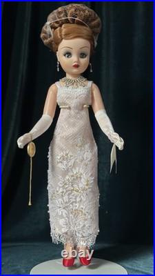 Madame Alexander By Arnold Scaasi Cissy Doll LE Tag LE 2500