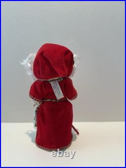 Madame Alexander Christmas Bundle SIX 8 DOLLS With Stand