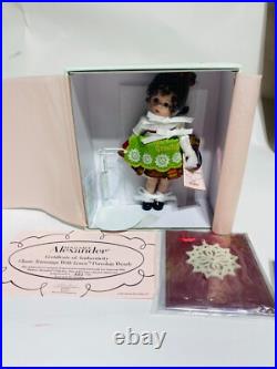 Madame Alexander Classic Trimmings With LenoxT Porcelain Wendy 48450 with Accessory