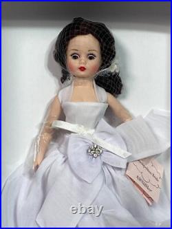 Madame Alexander Cosmopolitan Bride 46290 11 Doll With Box, Accessories, COA