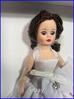 Madame Alexander Cosmopolitan Bride 46290 11 Doll With Box, Accessories, COA