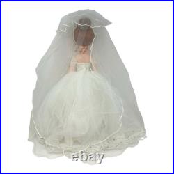 Madame Alexander Couture 17 Cissy Limited Edition Bride Doll in