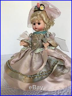 Madame Alexander Doll COURTYARD # 38840 HTF Platinum Edition Box