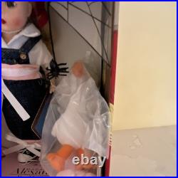 Madame Alexander Doll Club Charlotte's Web 8in Doll Barn Box Set Accessories