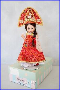 Madame Alexander Doll Russia No. 39765 International Collection Series 2005