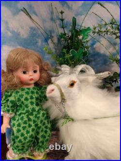 Madame Alexander Dolls 8 St Patrick's Day DIORAMA