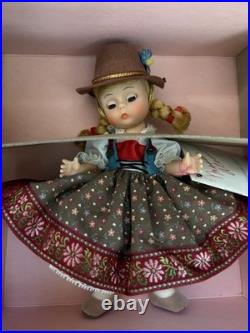 Madame Alexander Dolls 8-inch Lot Of 8 with Box Scotland, Austria, Sweden, Ireland