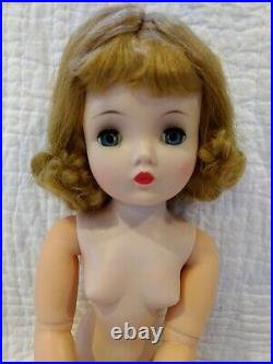 Madame Alexander Infused Cissy Doll Stunning Blonde Minty