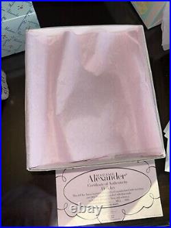 Madame Alexander LENOX HOLIDAY 8 Doll 31725 Original Box Ornament NO LID COA651