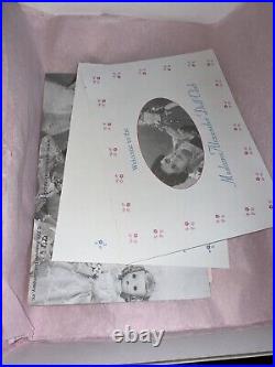 Madame Alexander LENOX HOLIDAY 8 Doll 31725 Original Box Ornament NO LID COA651