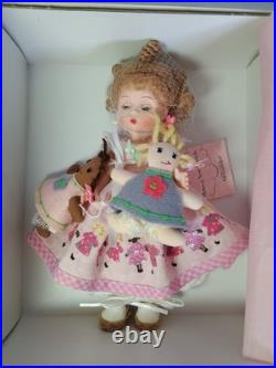 Madame Alexander Making New Friends 37226