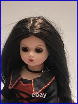 Madame Alexander Modern Doll CC Trick & Treat 2009 Souvenir Doll 57/225