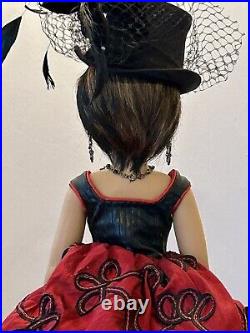 Madame Alexander Object of Desire Cissy Doll NRFB with COA & HT LE 133/200 2004