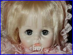Madame Alexander Pussy Cat #5235 Blonde Hair and Blue Eyes Crier WORKS 20 Doll