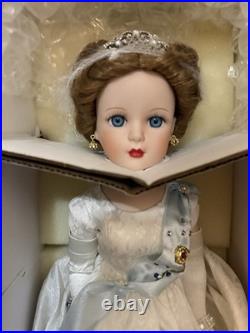 Madame Alexander Queen Elizabeth II 16 Porcelain #79640 1998 LE 604/760 NRFB