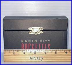 Madame Alexander Radio City NY Rockette Trunk Doll Set 49805 FAO Schwartz