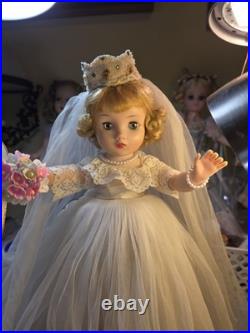 Madame Alexander Rare 1962 Elsie Jointed Regal Bride