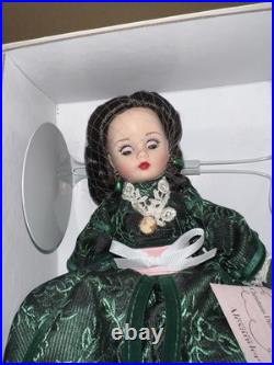 Madame Alexander Scarlett Christmas Dinner #51520 New In Box 10 Inch With Stand