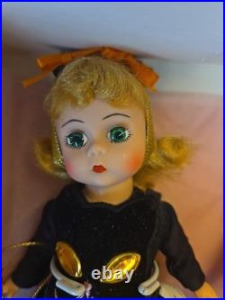 Madame Alexander Trick and Treat Halloween Set#61S-NIB-LE 2268/3000 Cust Stand