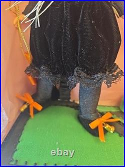 Madame Alexander Trick and Treat Halloween Set#61S-NIB-LE 2268/3000 Cust Stand