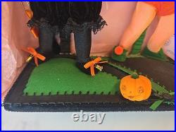 Madame Alexander Trick and Treat Halloween Set#61S-NIB-LE 2268/3000 Cust Stand