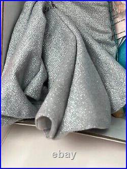 Madame Alexander Turquoise and Silver 65705 10 Dolls With Box, Accessories, COA