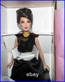 Madame Alexander Up To The Minute Mod Alex Nib Le 152/300 Signed Coa 2002