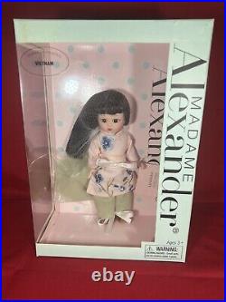 Madame Alexander Vietnam Doll No. 45210 International Collection