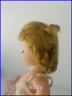 Madame Alexander Vintage Cissy 1957 Doll, 20 #195 blue geeneyes Beautiful