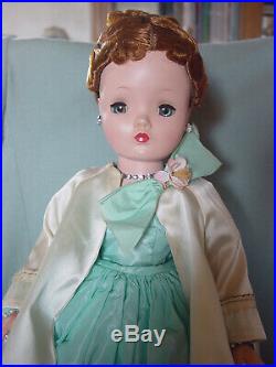 Madame Alexander Vintage Hard Plastic Mint Cissy Doll In Opera Theater Costume