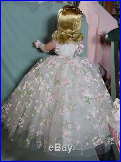 Madame Alexander Vintage Hard Plastic Rare Mint- In-box Flowery Cissy Doll