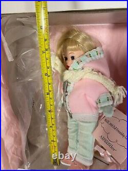 Madame Alexander Wendy Goes Skiing 38570 8 COA Box Tags Accessories