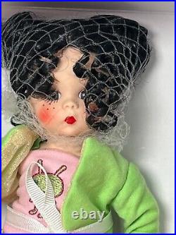 Madame Alexander Wendy Visits Roswell 65635 8 Doll With Box, Accessories, COA