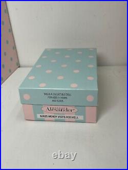 Madame Alexander Wendy Visits Roswell 65635 8 Doll With Box, Accessories, COA