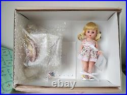Madame Alexander doll with box Day Dreaming in the Park 46010