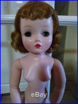 Madame alexander Cissy Doll in Excellent Condition Ready to Dresse