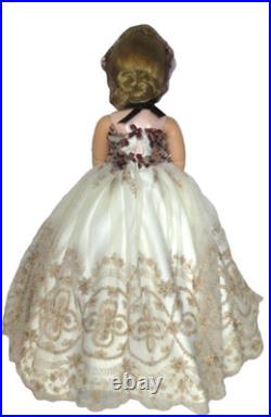 Magnificent Vintage Madame Alexander doll in Cissy Renaissance dress & access